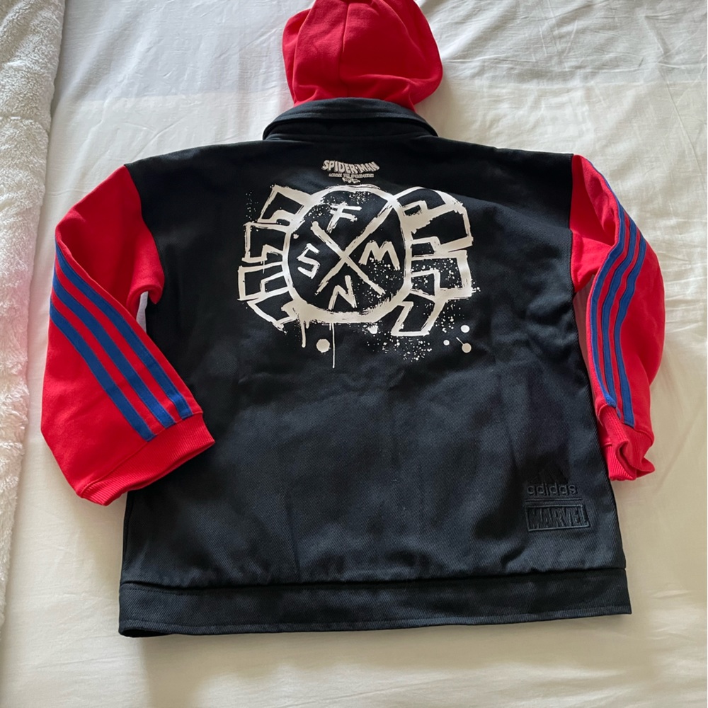New for boy size 5-6 NWT